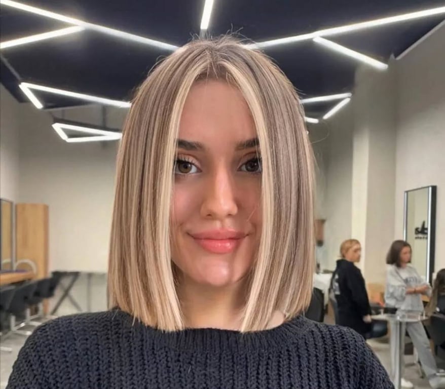 Рівне волосся має ефектний вигляд