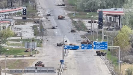 Россияне грабят подвалы: житель Олешек о блокаде города - 285x160