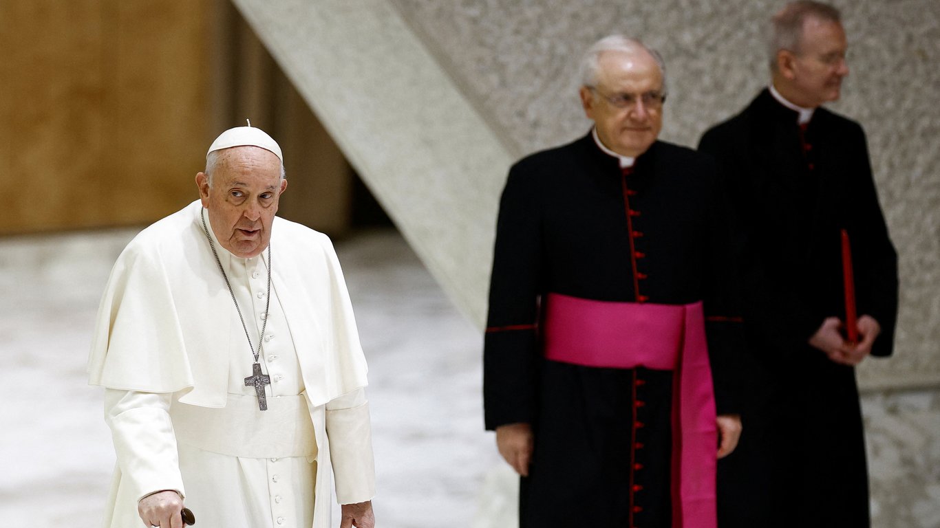 Ватикан изменил позицию относительно однополых пар