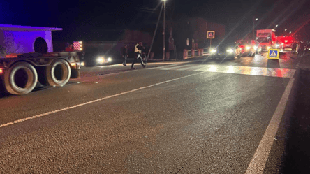 На Прикарпатье судья совершила смертельное ДТП — фото аварии - 290x166