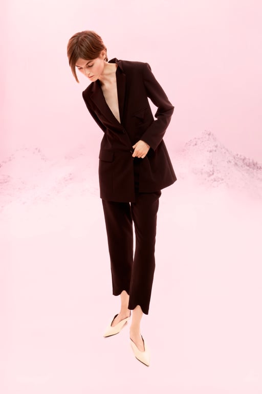 Модель у вбранні з нової колекції Андре Тана. Фото: менеджмент дизайнера.