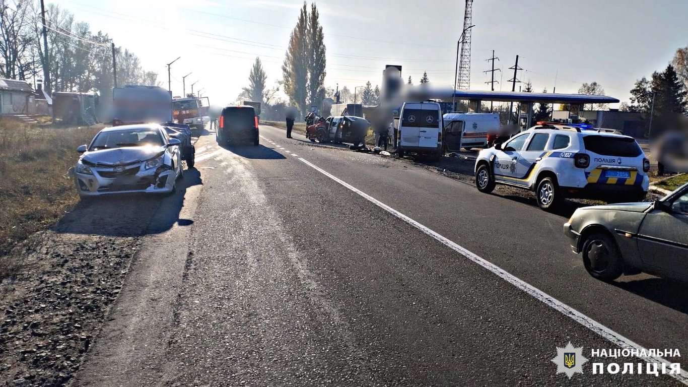 В аварії на Киїівщині багато постраждалих