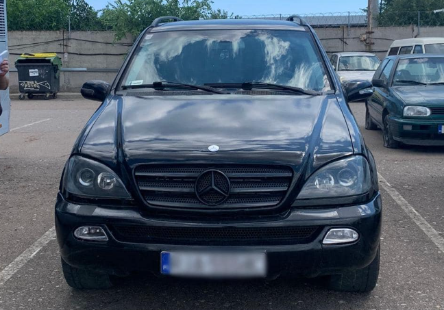 Автомобили для военных хотели продать