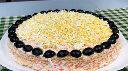 Торт из вафельных коржей и крабовых палочек — рецепт закуски - 285x160