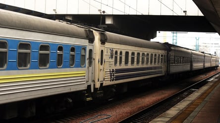 УЗ призначила додатковий потяг — куди він курсуватиме і коли - 285x160