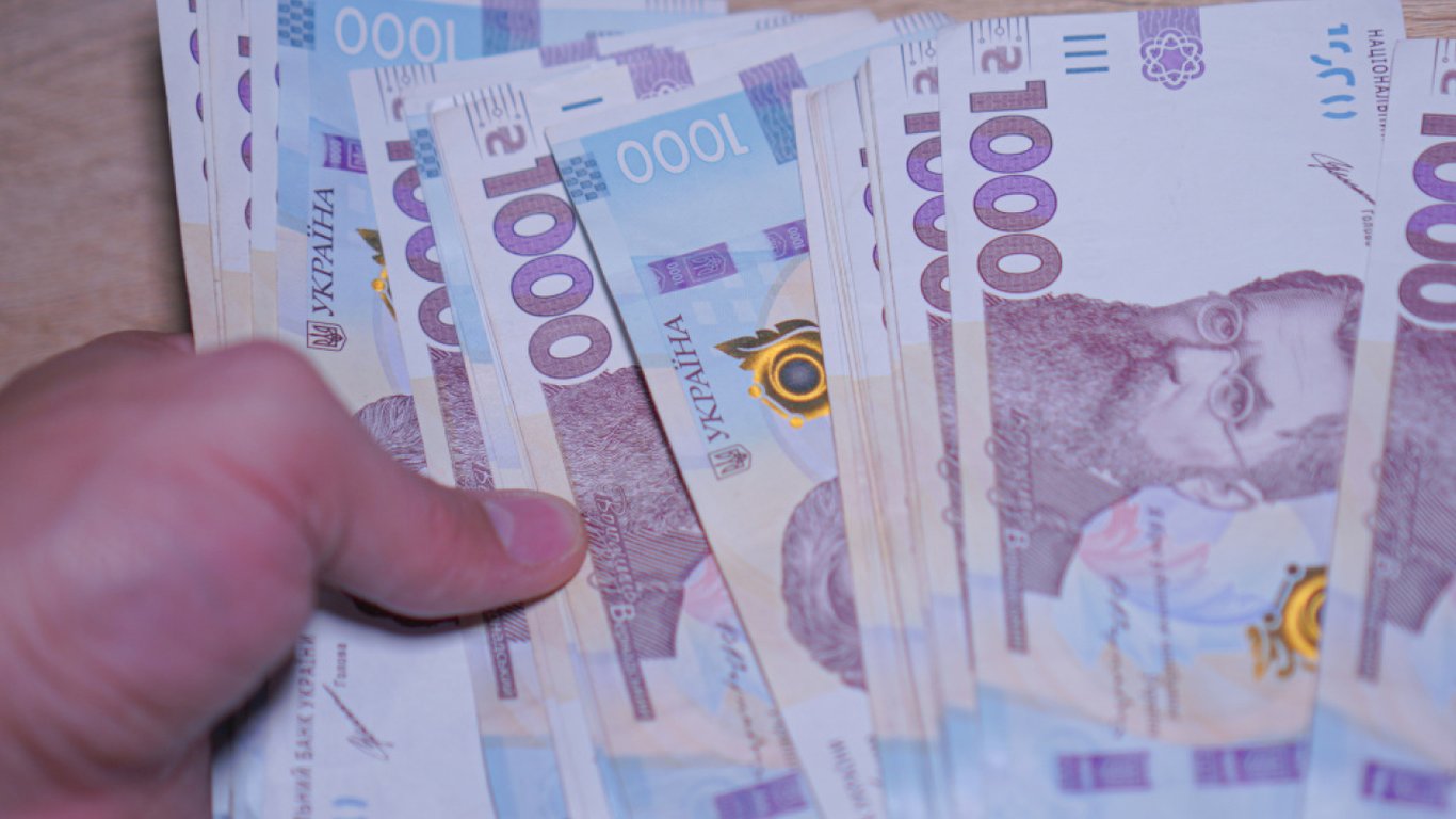 Виплати від Карітас: де переселенцям надають допомогу у 12 300 грн