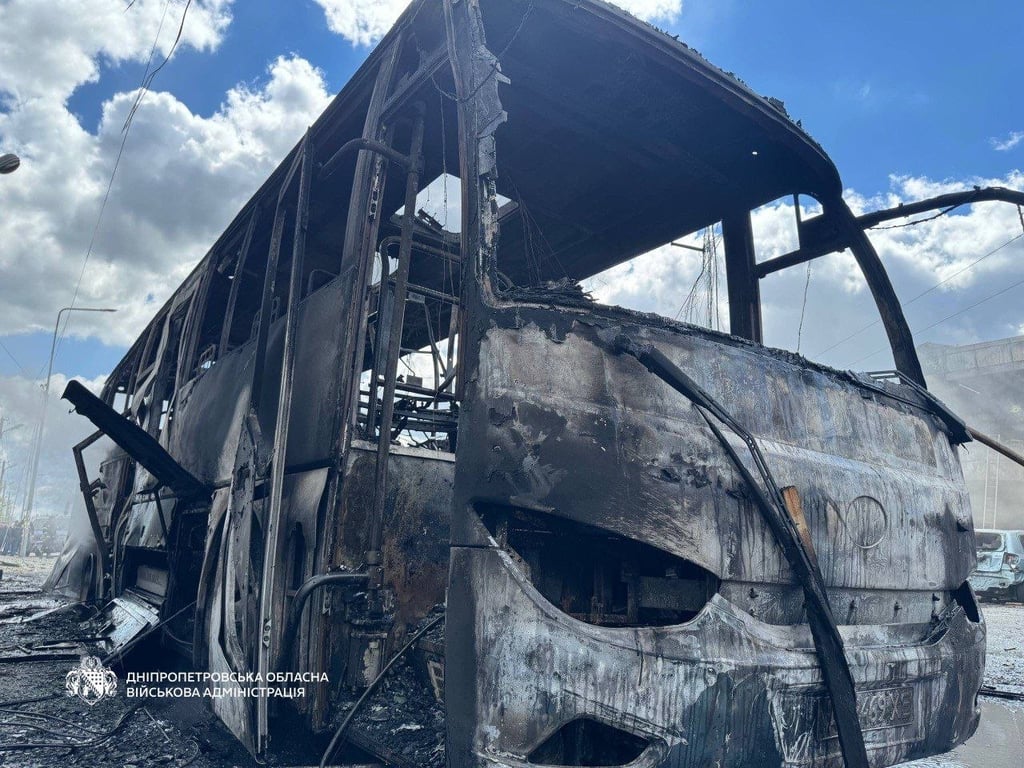 Російський обстріл Дніпра 30 квітня