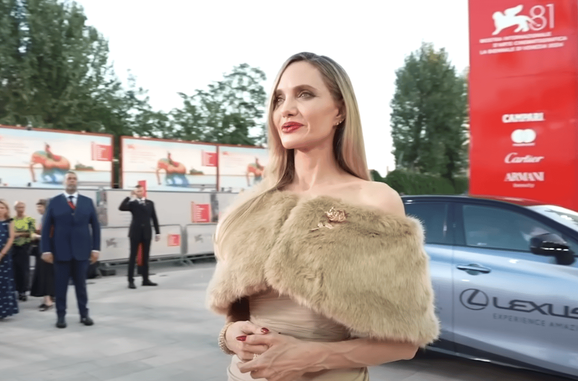 Анджеліна Джолі розпродає майно через фінансові проблеми - фото 2