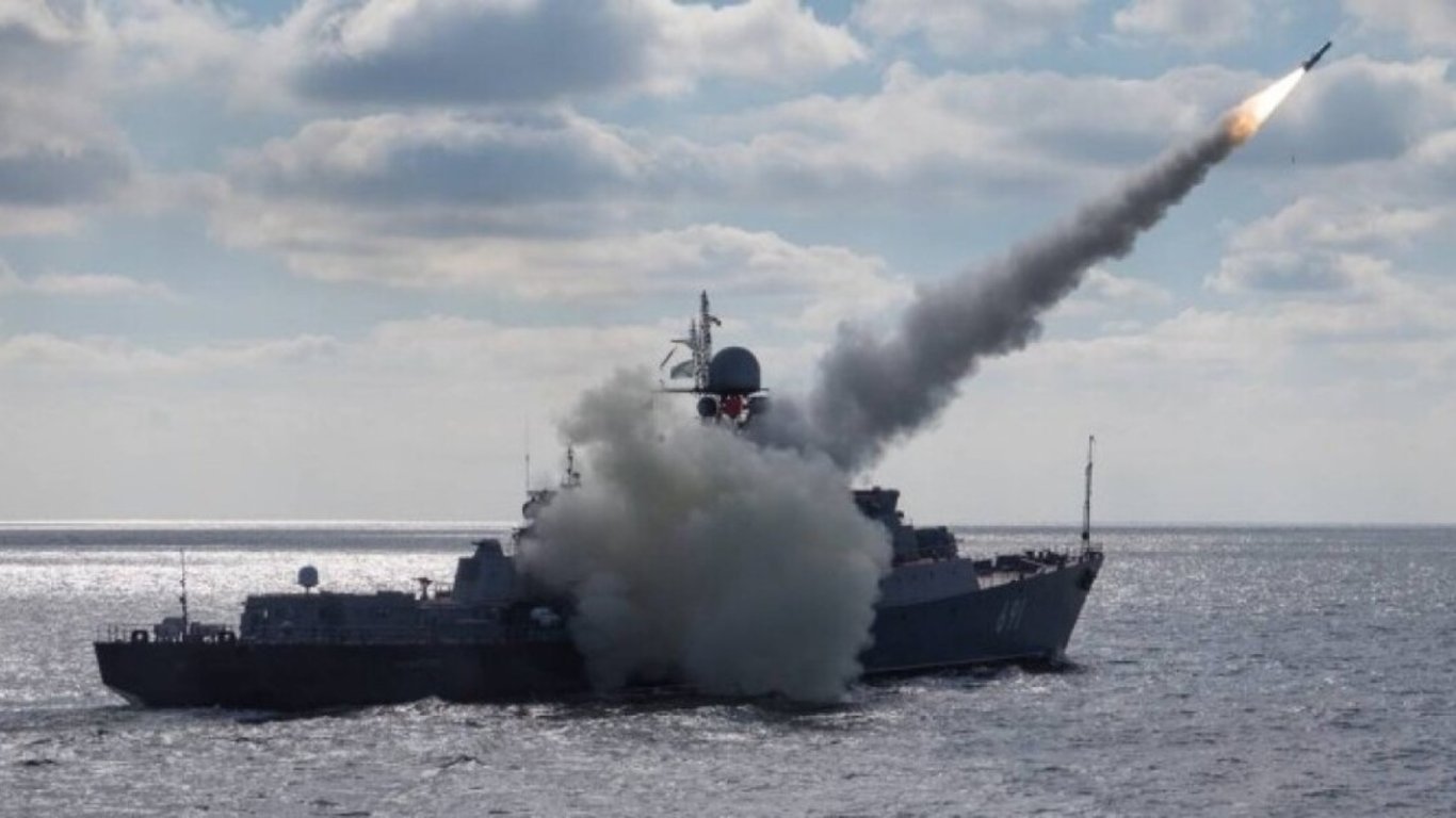 Росія на бойовому чергуванні: скільки ворожих кораблів у Чорному морі