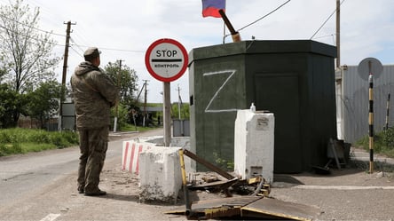 "Я еду, на**й, домой": россиянин рассказал, как оккупанты запрещают проезжать через блокпосты - 285x160
