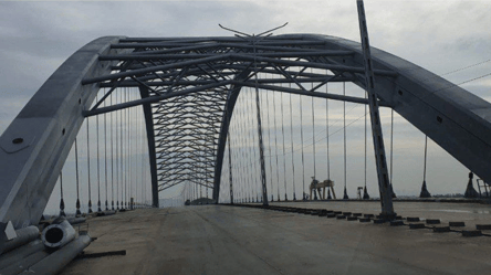 В Киеве будут судить главу КП за растрату 35 млн гривен на строительстве Подольского моста - 285x160