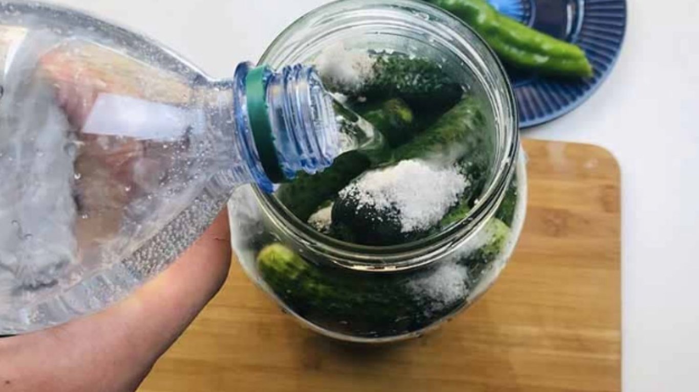 рецепт смачних малосольних огірків