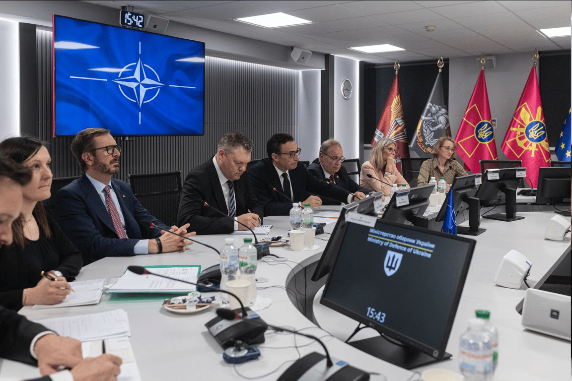 Умєров зустрівся з делегацією Парламентської асамблеї НАТО - фото 2