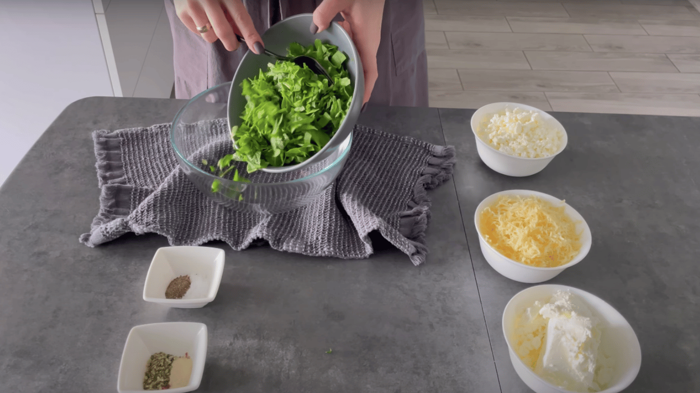 сирний пиріг зі шпинатом із тіста філо