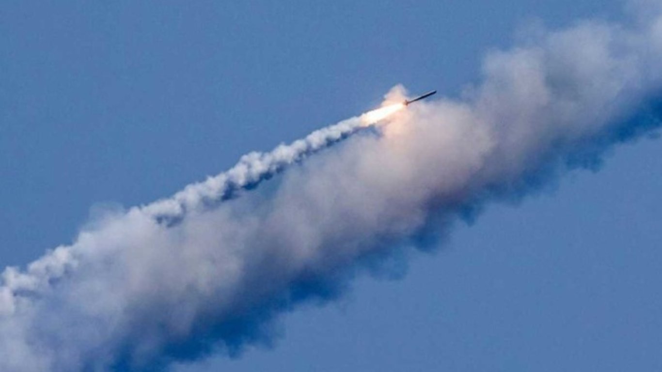 Вблизи Днепра раздавались взрывы — силы ПВО сбили российскую ракету
