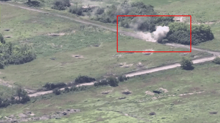 В сети показали, как бойцы ВСУ уничтожают бронетехнику оккупантов - 285x160