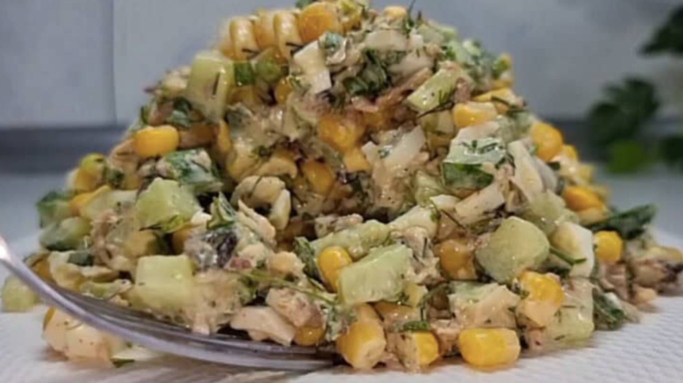 рецепт салату зі шпротами та кукурудзою