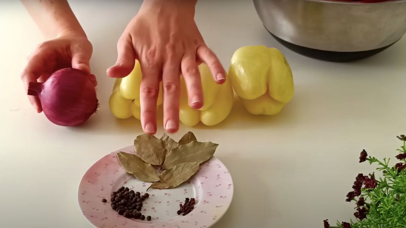 рецепт мраинованих помідорів 