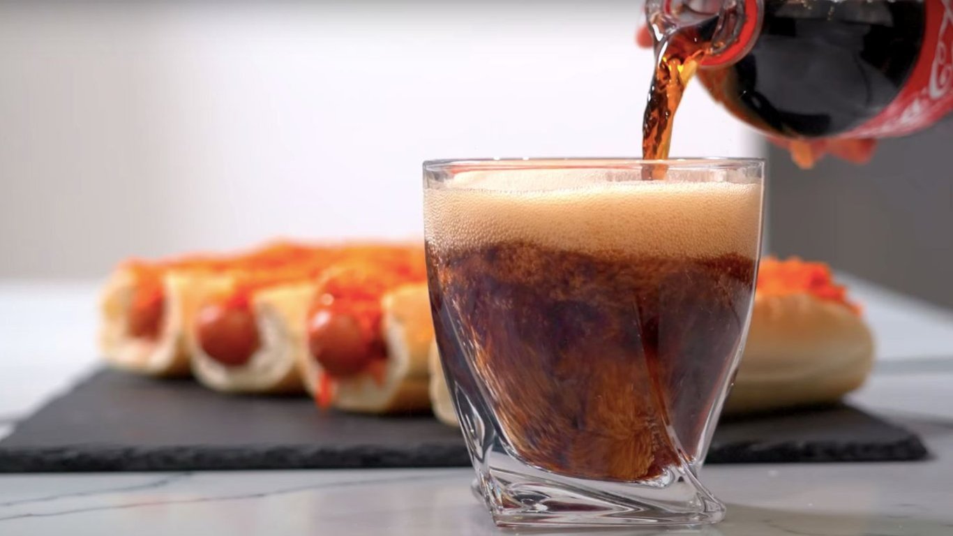 Ідеальний хот-дог у домашніх умовах — покроковий рецепт із фото та відео