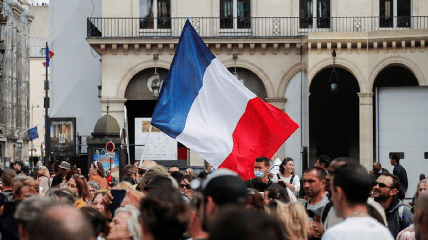 Сколько французов за продолжение поддержки Украины — опрос