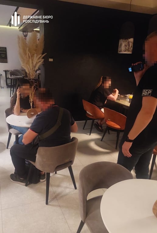 Посадовиця ДПС мала елітне авто