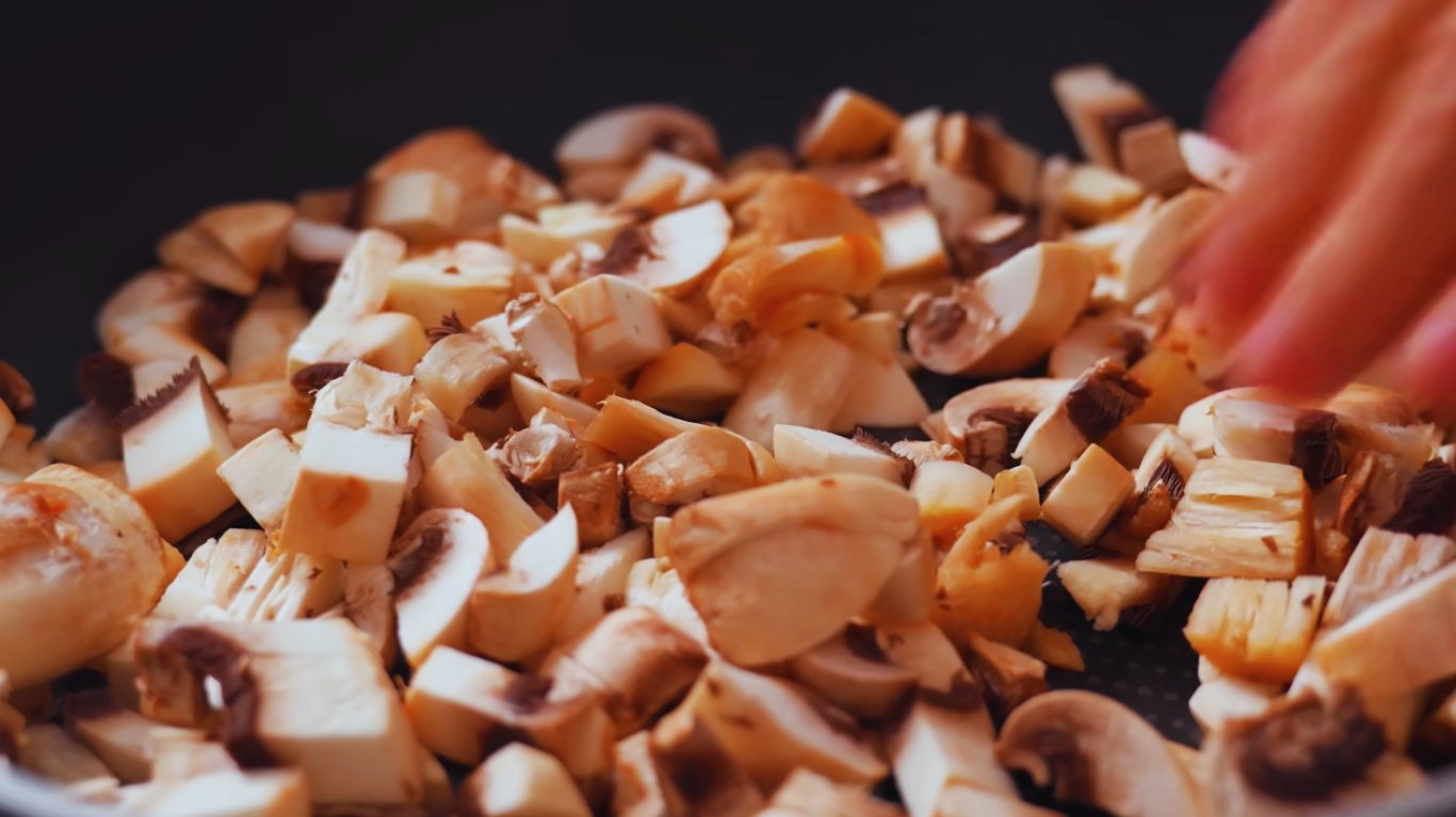 рецепт ячєні з грибами