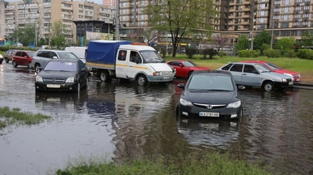 Які небезпеки чекають на автомобіль у калюжах восени - 285x160