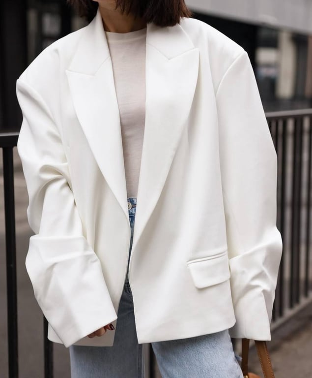 White oversized blazer