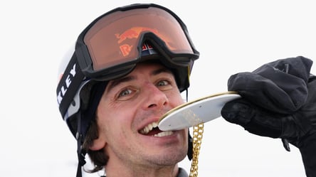 Відомого спортсмена забрали на ношах із траси на Олімпіаді-2026 - 285x160