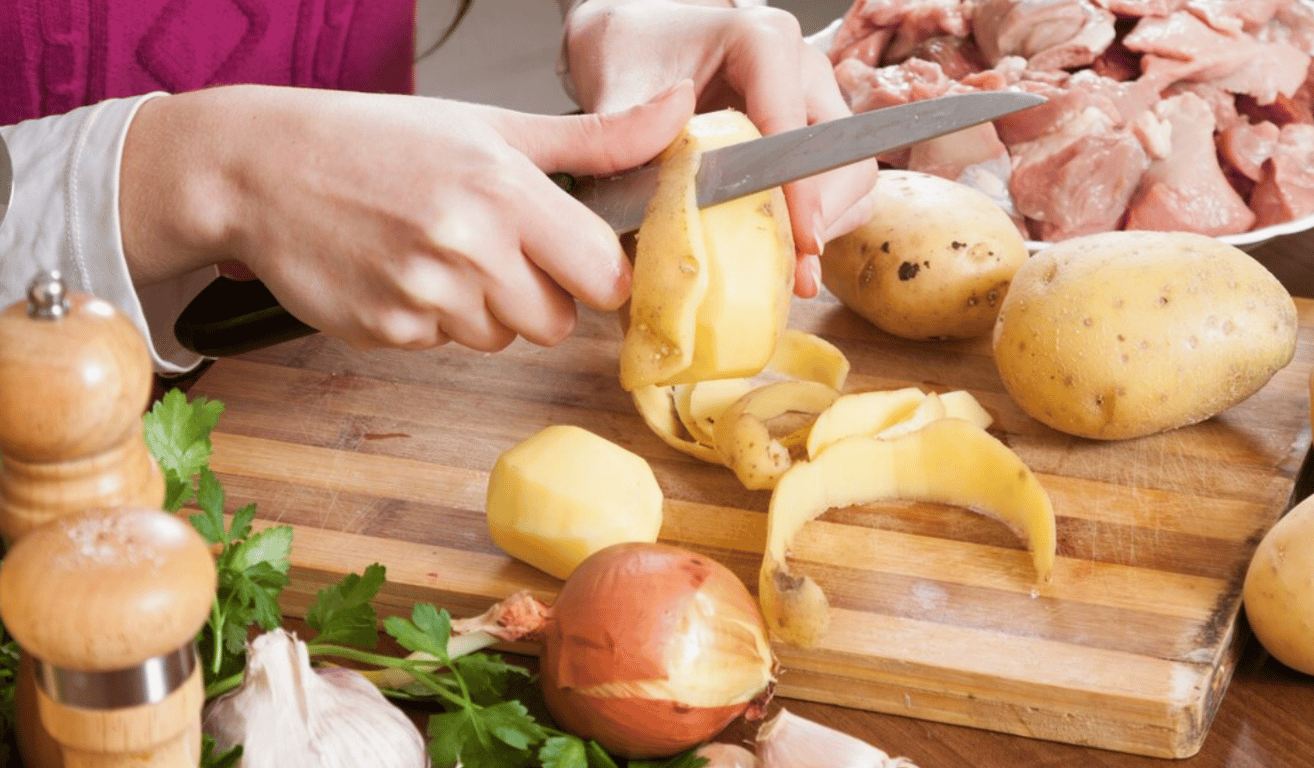 Чистка картошки