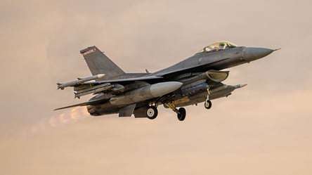 Бельгія до кінця року передасть Україні сім F-16 - 304x171