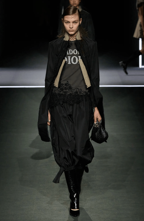 Панталони повертаються в моду