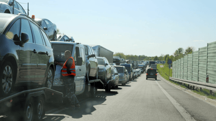 Черги на кордоні України — який КПП зібрав рекордну кількість авто - 290x160