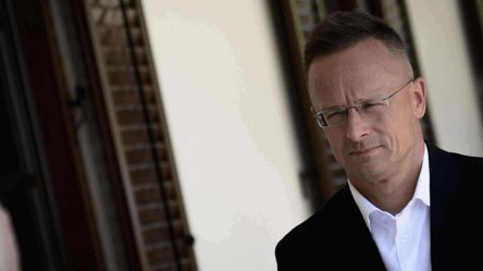 В Венгрии обвинили ЕС в планах свергнуть правительства трех стран - 285x160