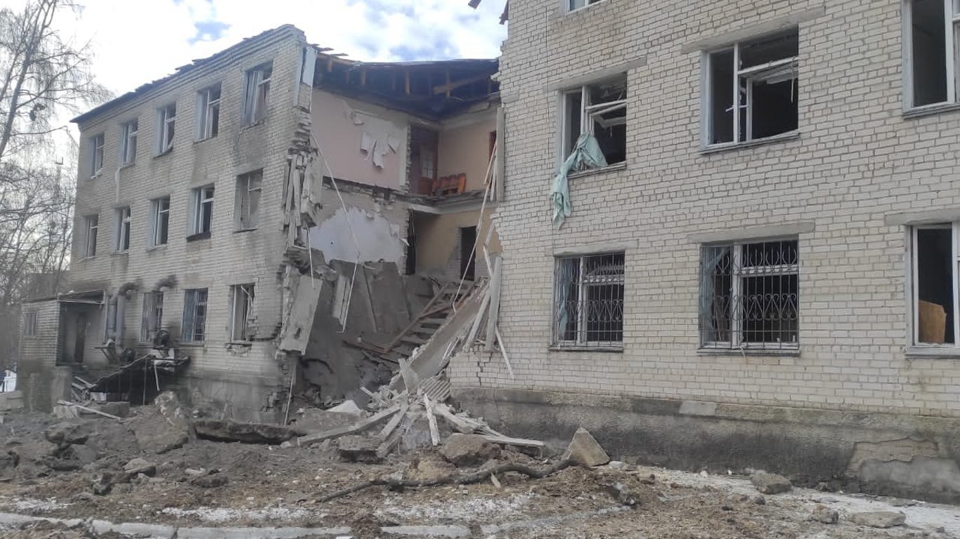 Купянский район снова под обстрелами - погибла женщина и уничтожено 1,5 тыс тонн зерна