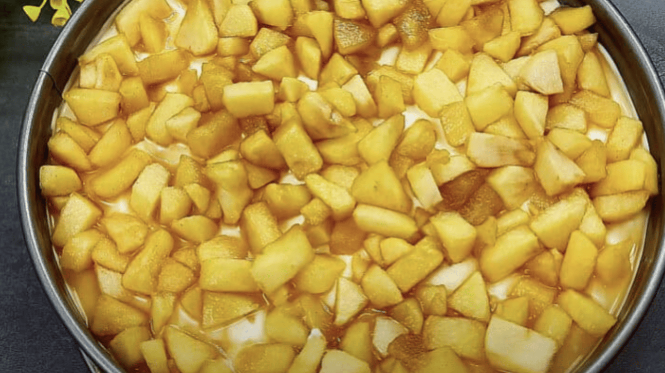 рецепт смачного яблучного пирога