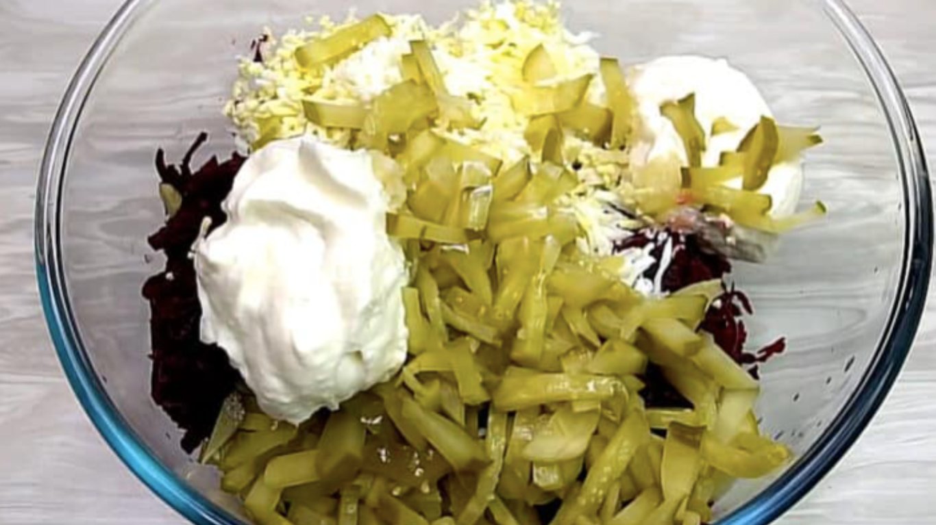 смачний салат з буряком