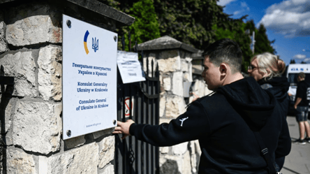 Розшук ТЦК — чи оформлять емігранту закордонний паспорт - 285x160