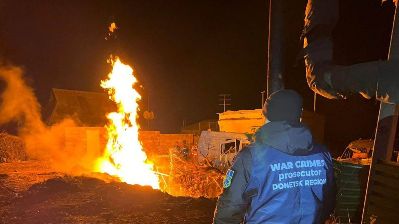 Россияне массово обстреляли мирные города и села Донецкой области: есть погибшие и раненые