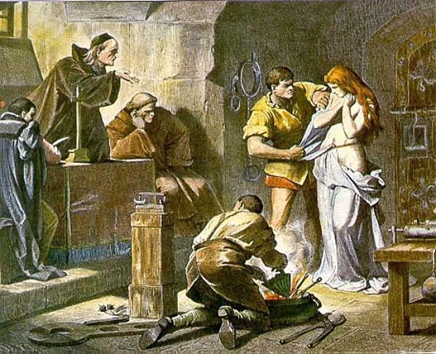 Почему обвиняли в ведомстве именно женщин