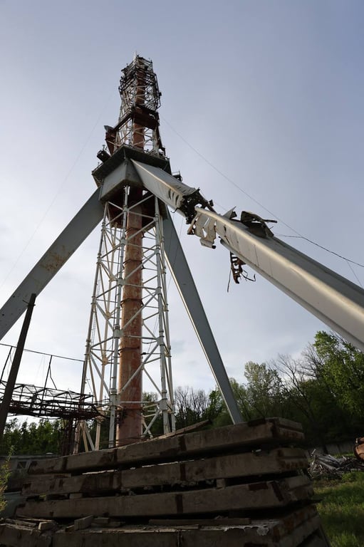Наслідки удару по харківській телевежі. Фото: Олег Синєгубов/Telegram