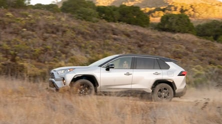 Як обрати вживаний Toyota RAV4 Hybrid, щоб не було проблем - 290x166