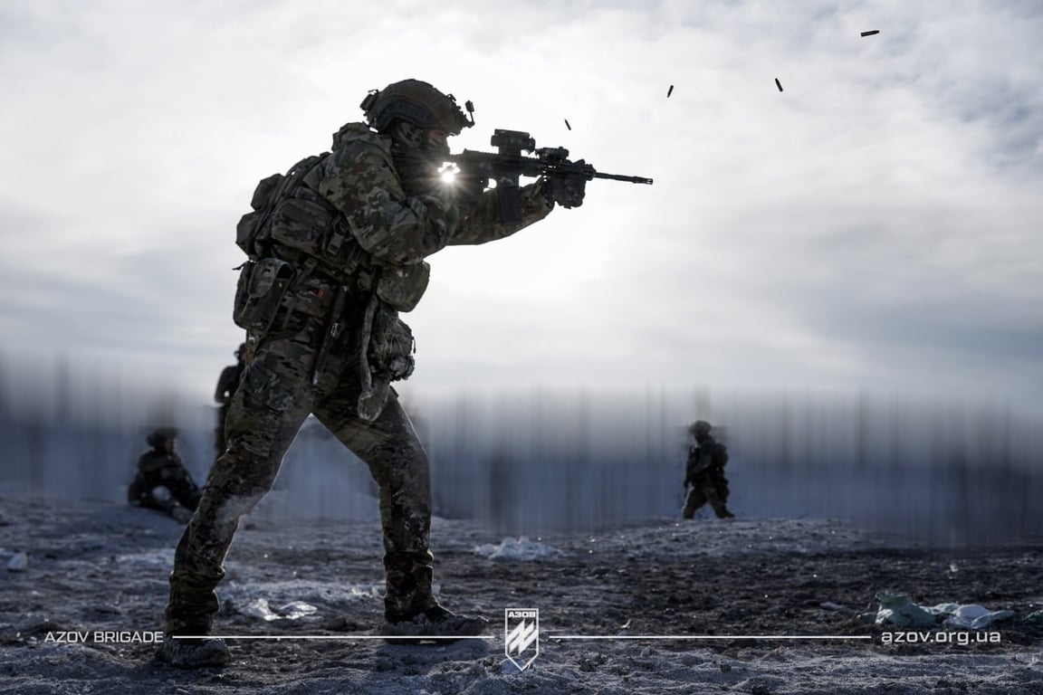 Бійці 12-ї бригади "Азов" під час тренувань. Фото: Азов