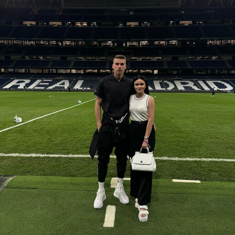 Дружина Андрія Луніна