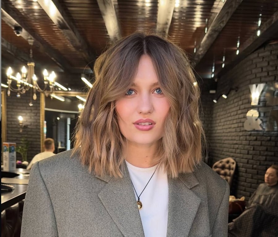 Haircut inspired by the style of the 60s