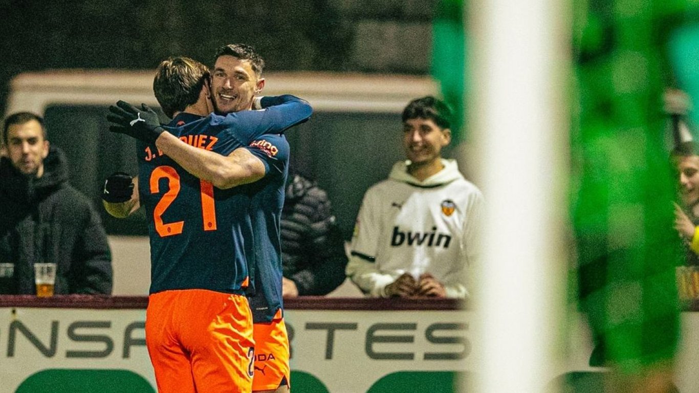 Яремчук принес победу Валенсии в сложном матче — видео гола