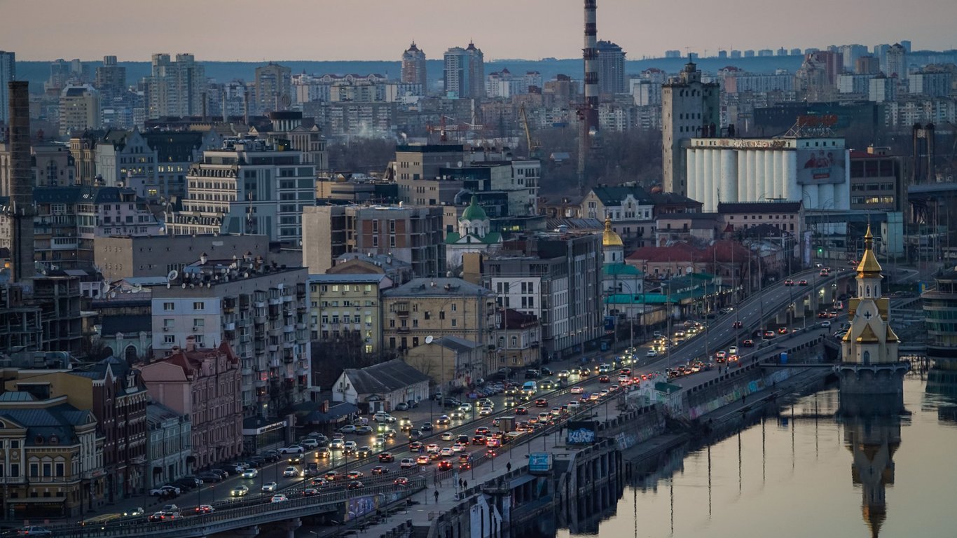 В Киеве ввели аварийные отключения света: в чем причина