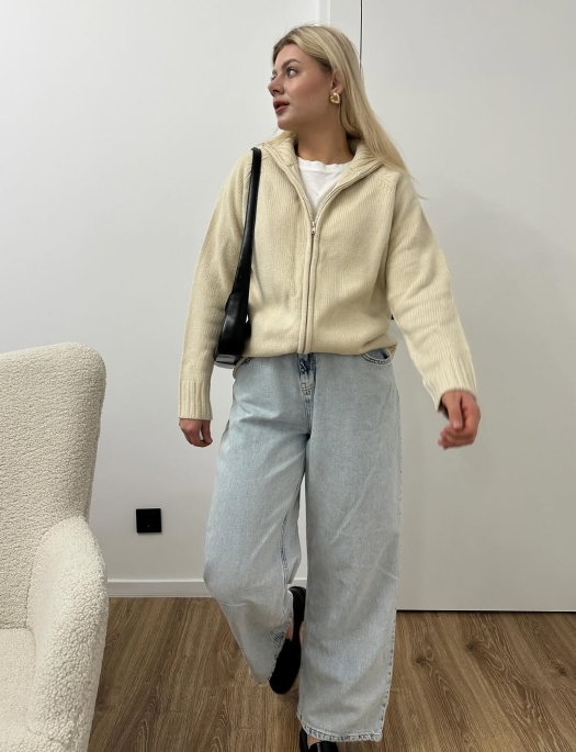 Стильний образ зі светром на осінь