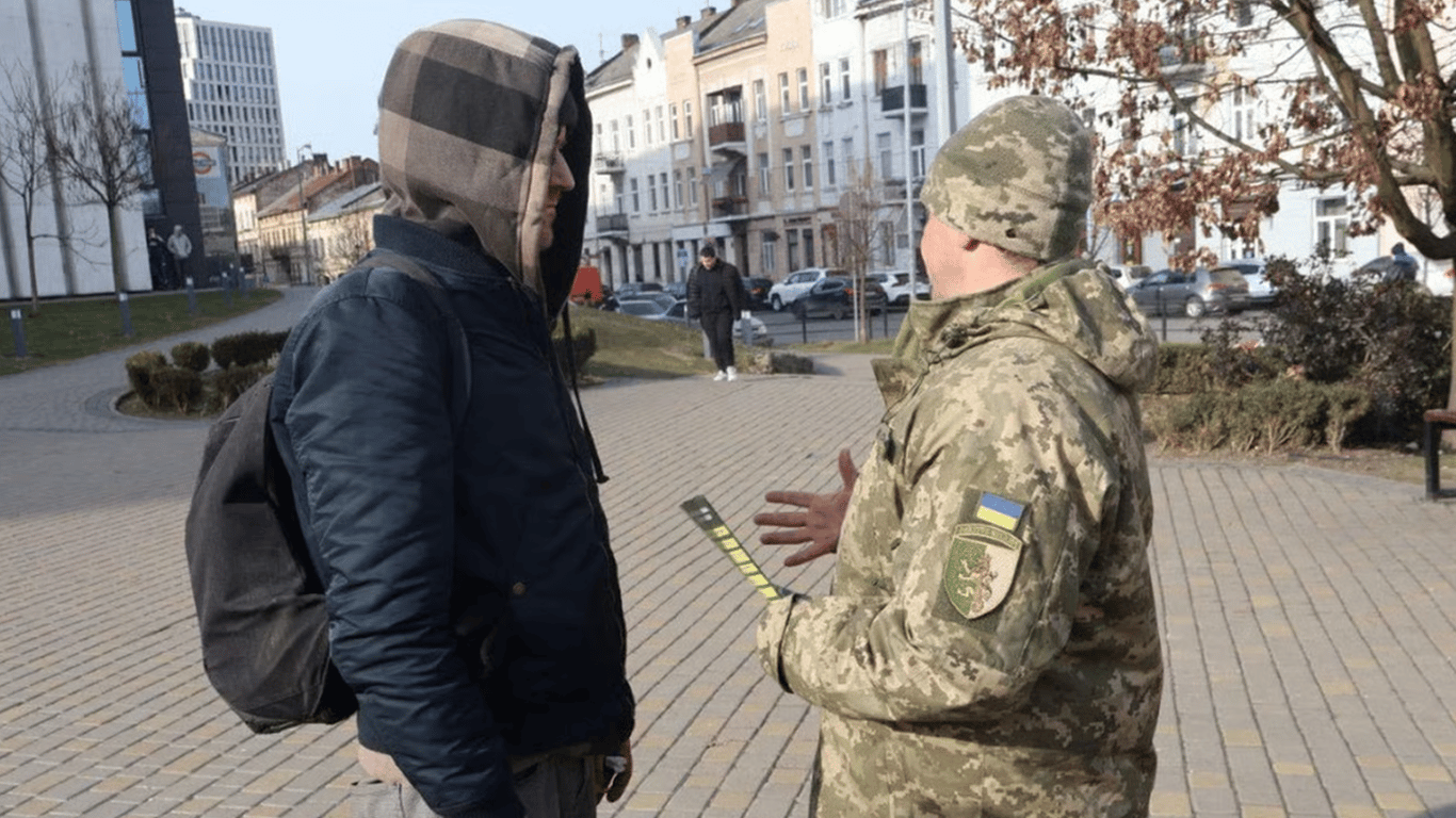 Не довели факт вручення повістки: суд скасував штраф від ТЦК