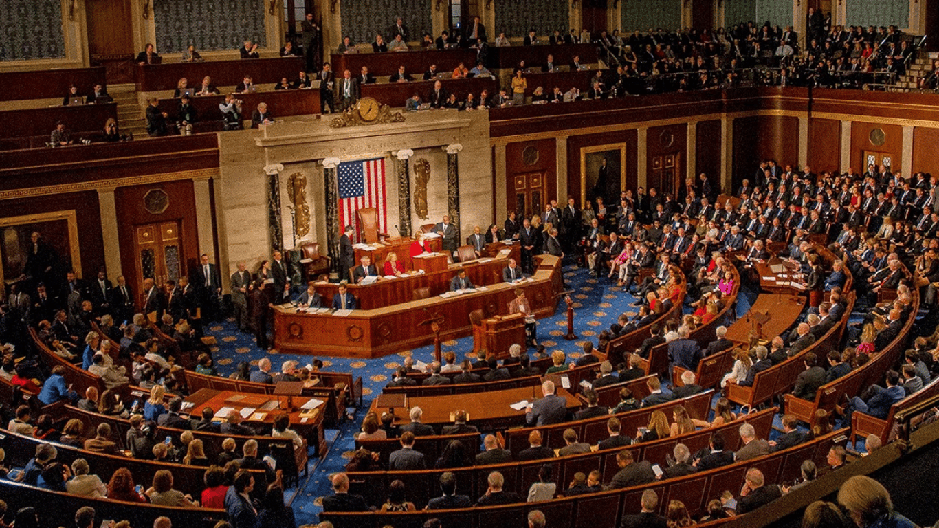 Сенат США поддержал закон о временном бюджете без учета помощи Украине